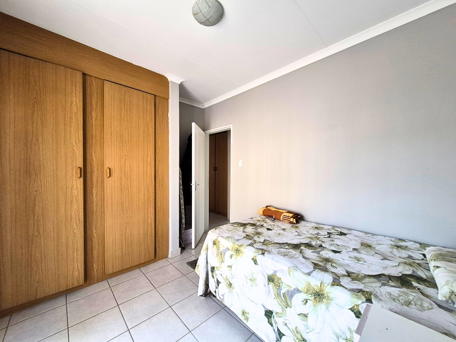 2 Bedroom Property for Sale in Noordwyk Gauteng