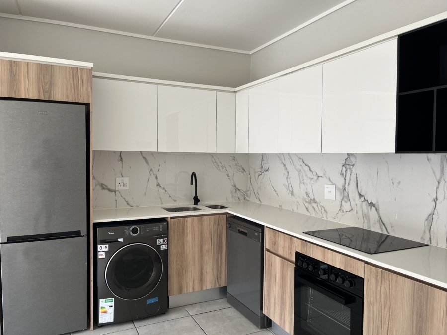 To Let 2 Bedroom Property for Rent in Waterfall Gauteng