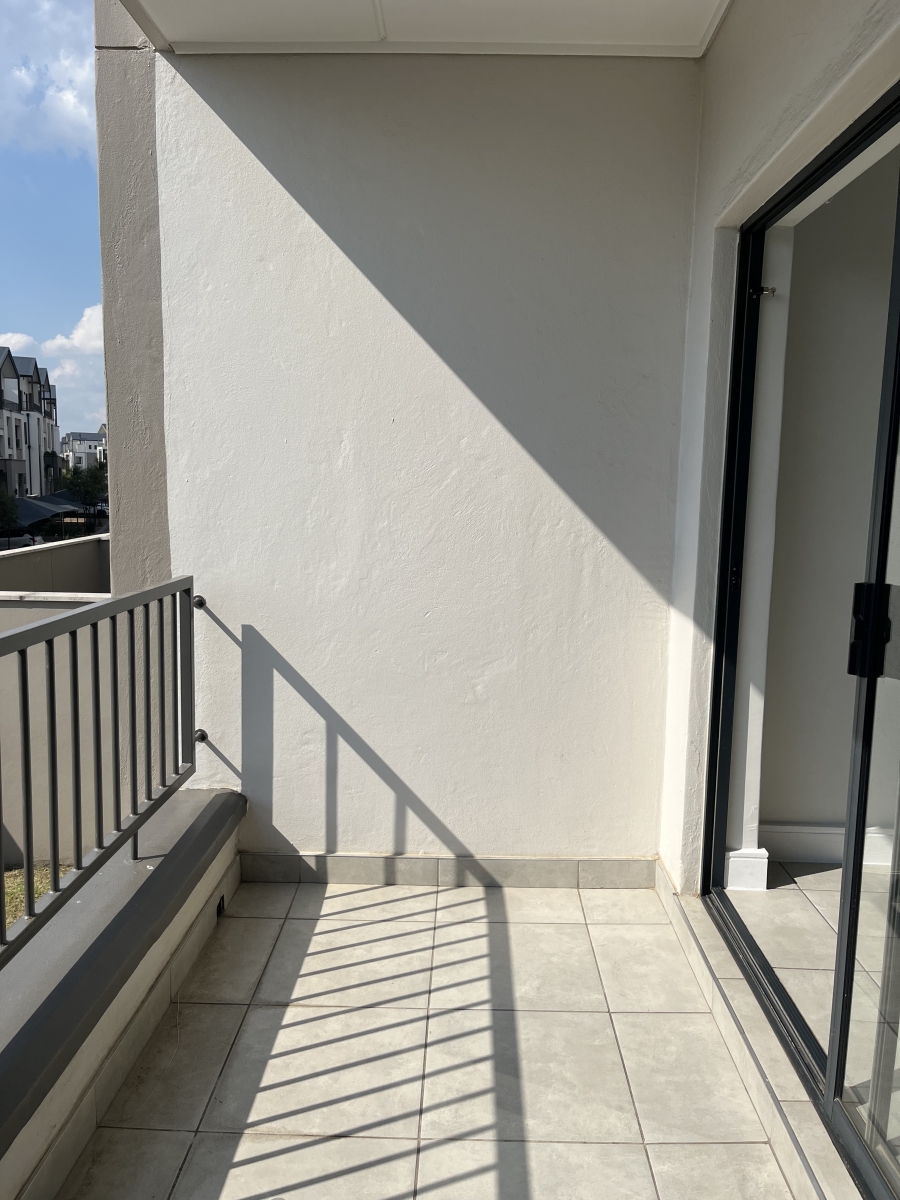 To Let 2 Bedroom Property for Rent in Waterfall Gauteng