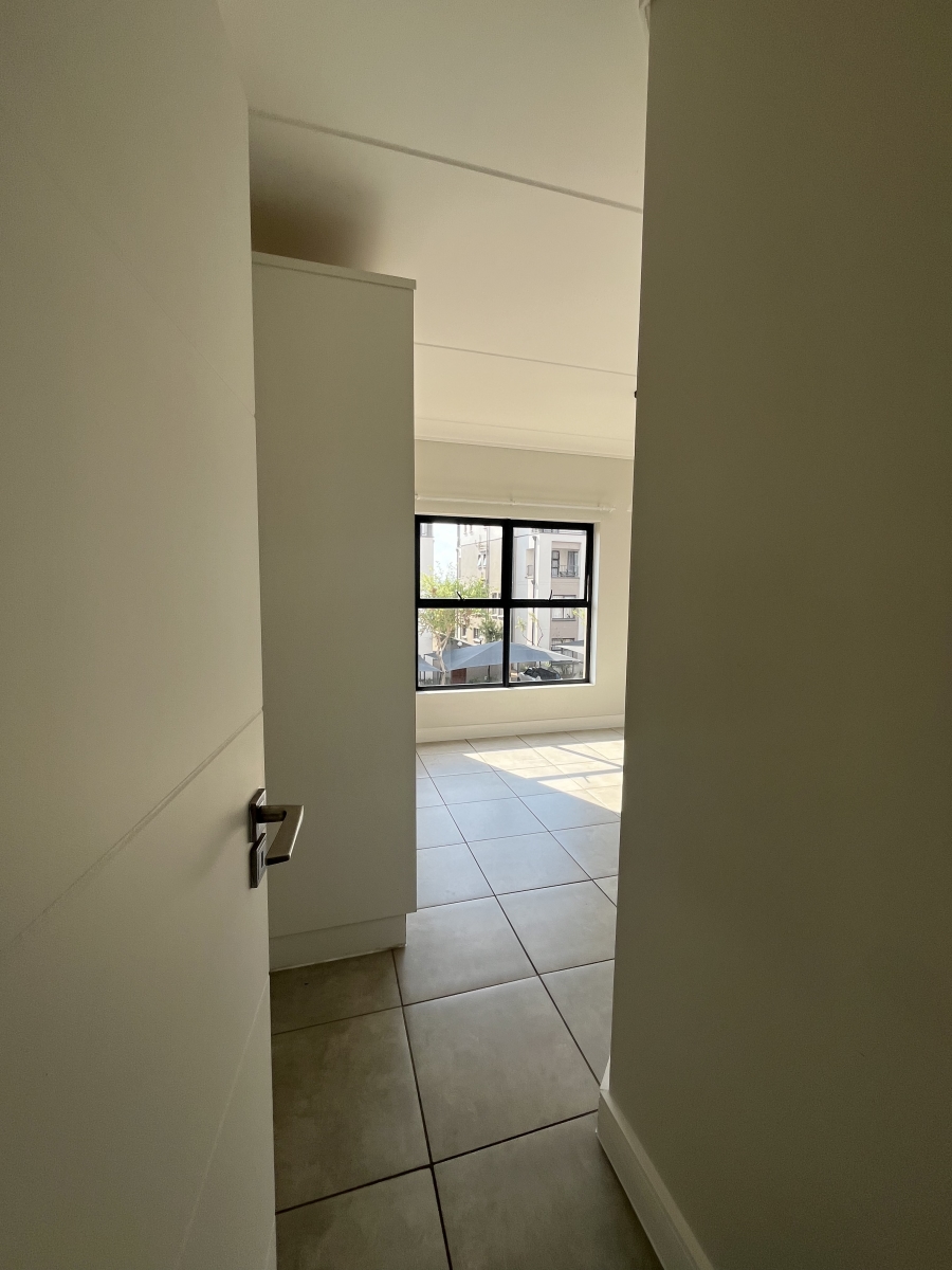 To Let 2 Bedroom Property for Rent in Waterfall Gauteng