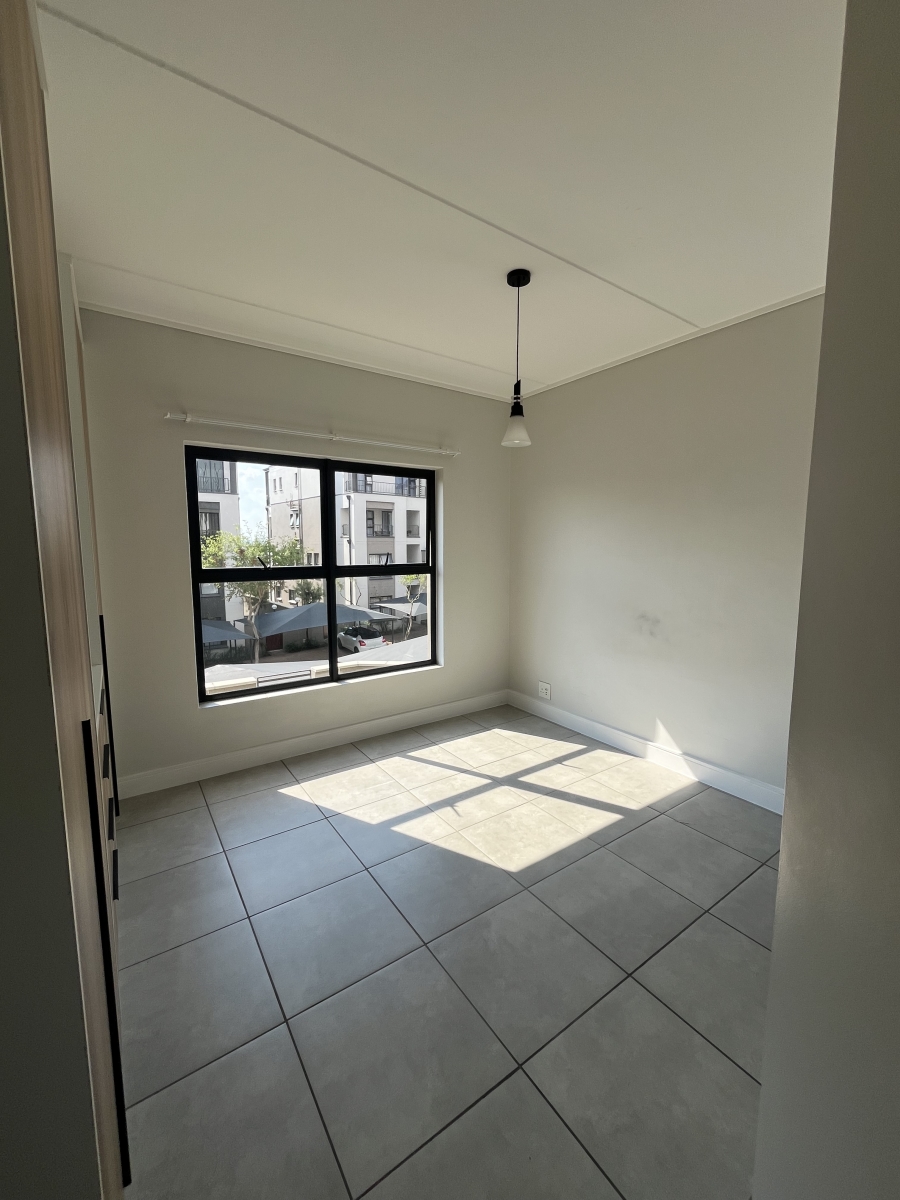 To Let 2 Bedroom Property for Rent in Waterfall Gauteng