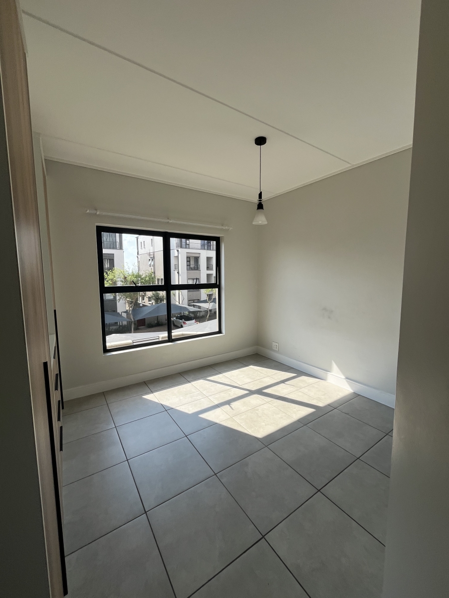 To Let 2 Bedroom Property for Rent in Waterfall Gauteng