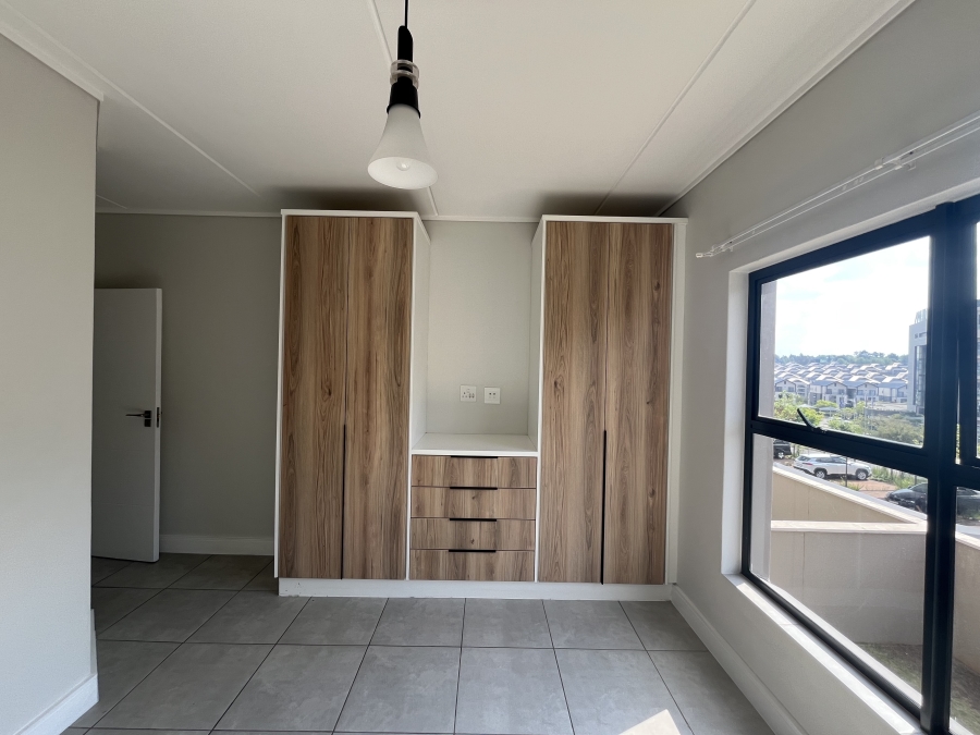 To Let 2 Bedroom Property for Rent in Waterfall Gauteng