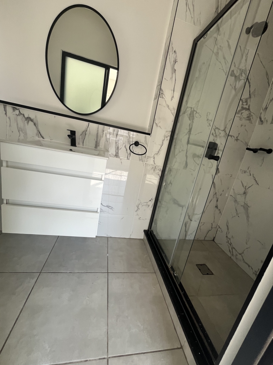 To Let 2 Bedroom Property for Rent in Waterfall Gauteng