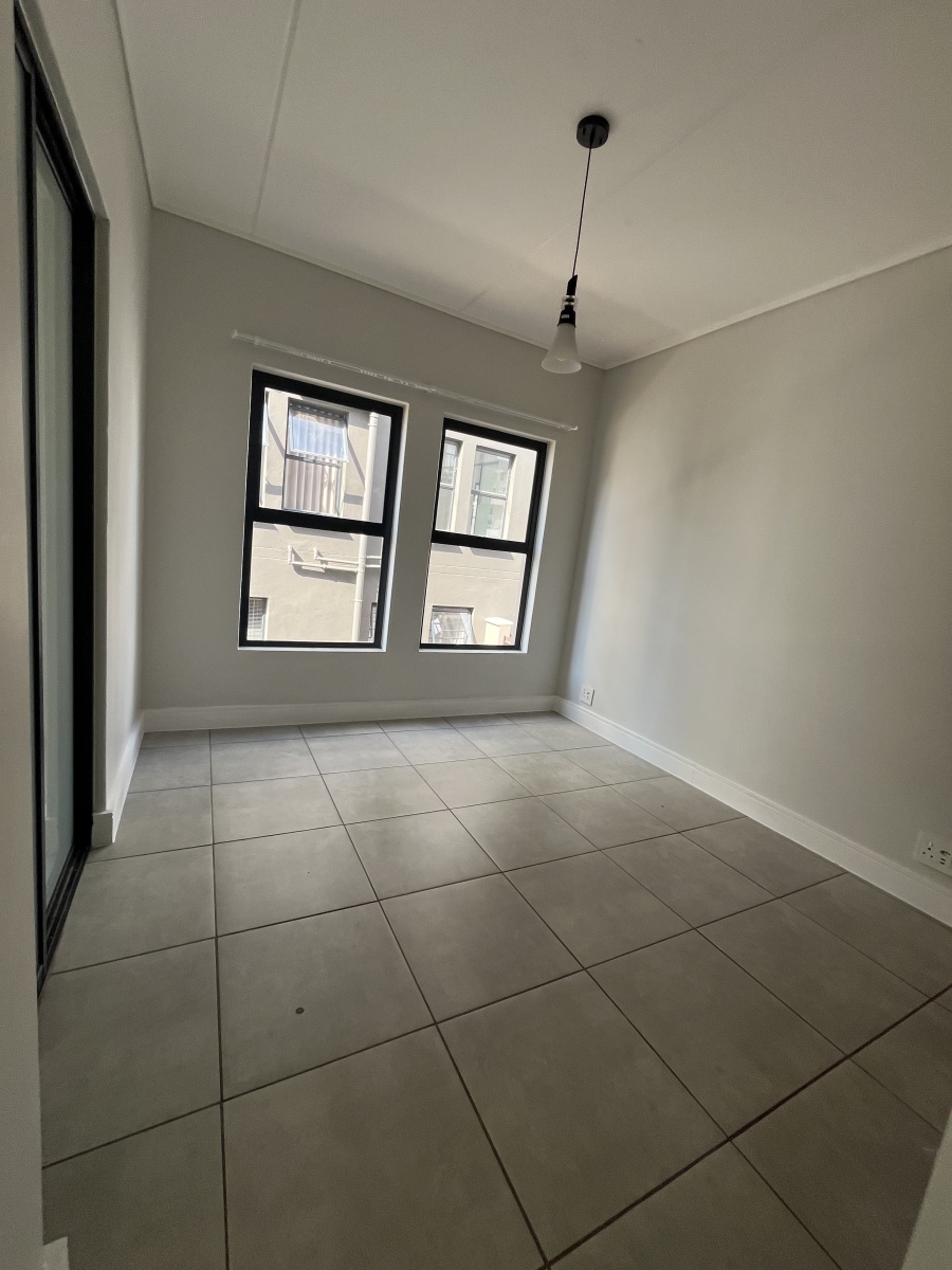 To Let 2 Bedroom Property for Rent in Waterfall Gauteng
