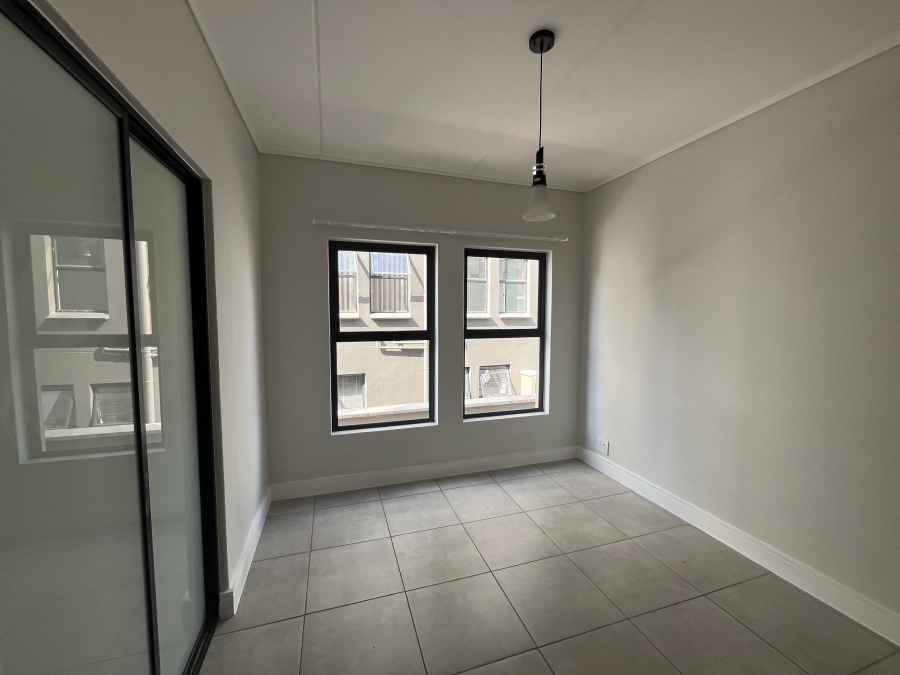To Let 2 Bedroom Property for Rent in Waterfall Gauteng