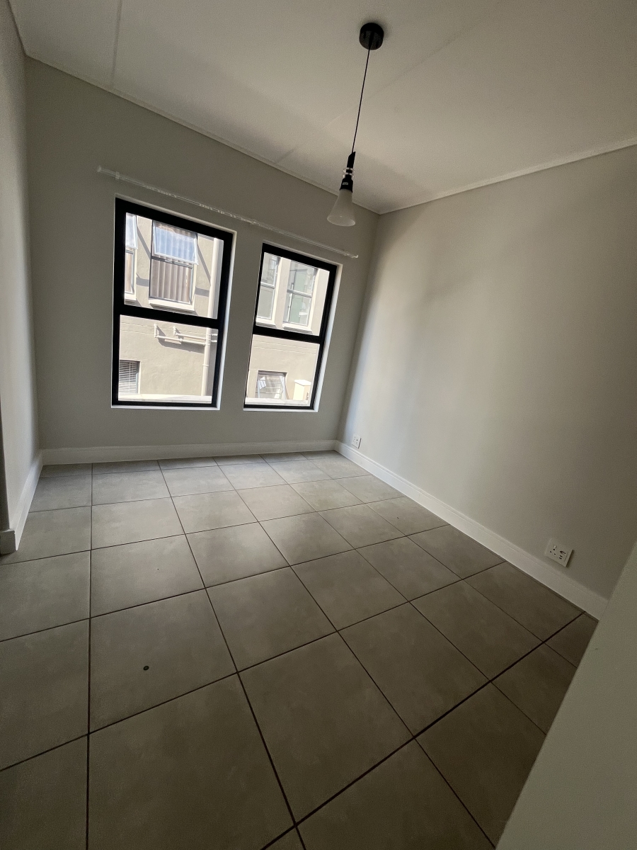 To Let 2 Bedroom Property for Rent in Waterfall Gauteng