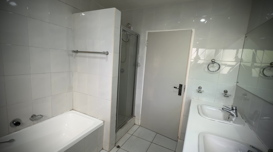 4 Bedroom Property for Sale in Bruma Gauteng