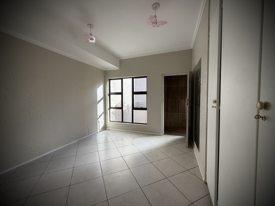 4 Bedroom Property for Sale in Bruma Gauteng