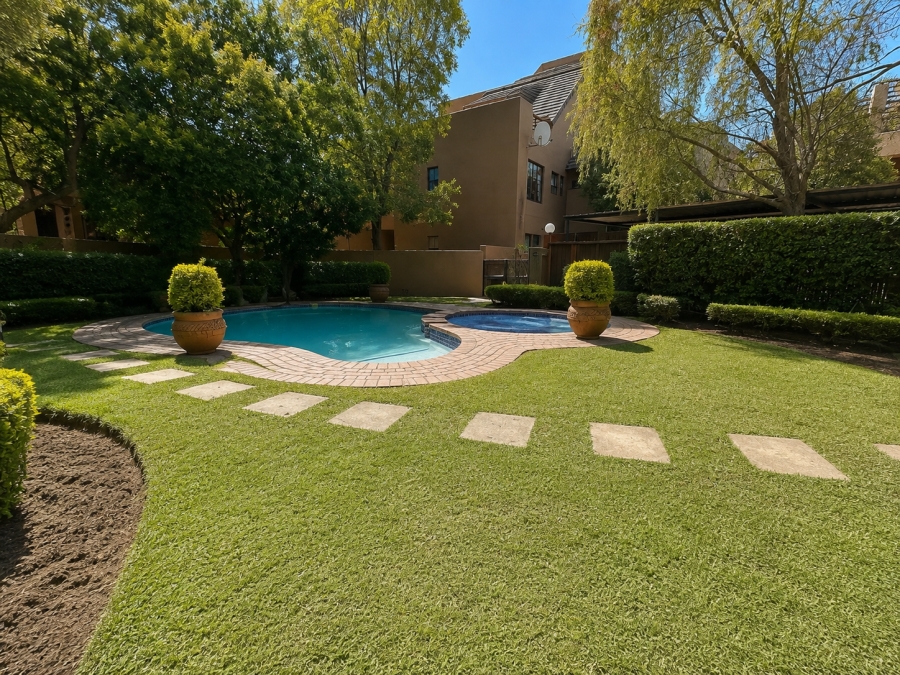 2 Bedroom Property for Sale in Douglasdale Gauteng