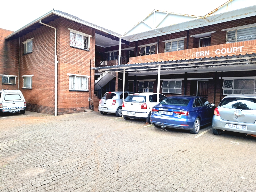 To Let 2 Bedroom Property for Rent in Windsor East Gauteng