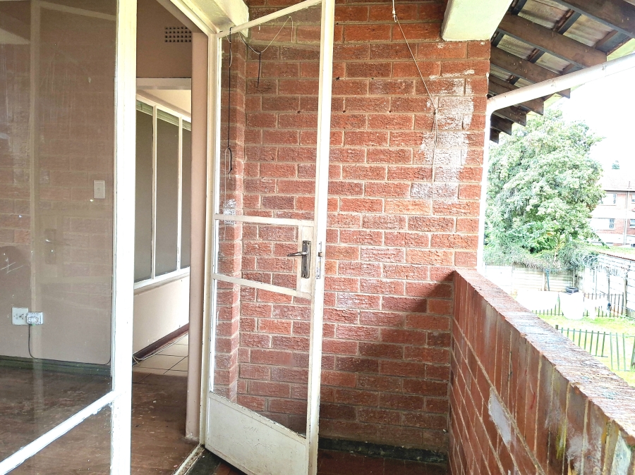 To Let 2 Bedroom Property for Rent in Windsor East Gauteng
