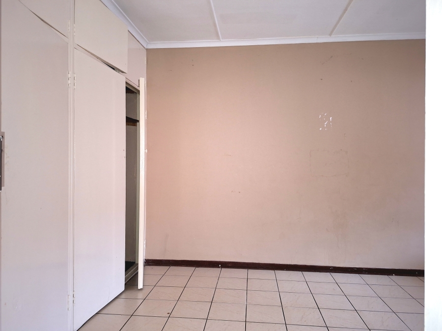 To Let 2 Bedroom Property for Rent in Windsor East Gauteng