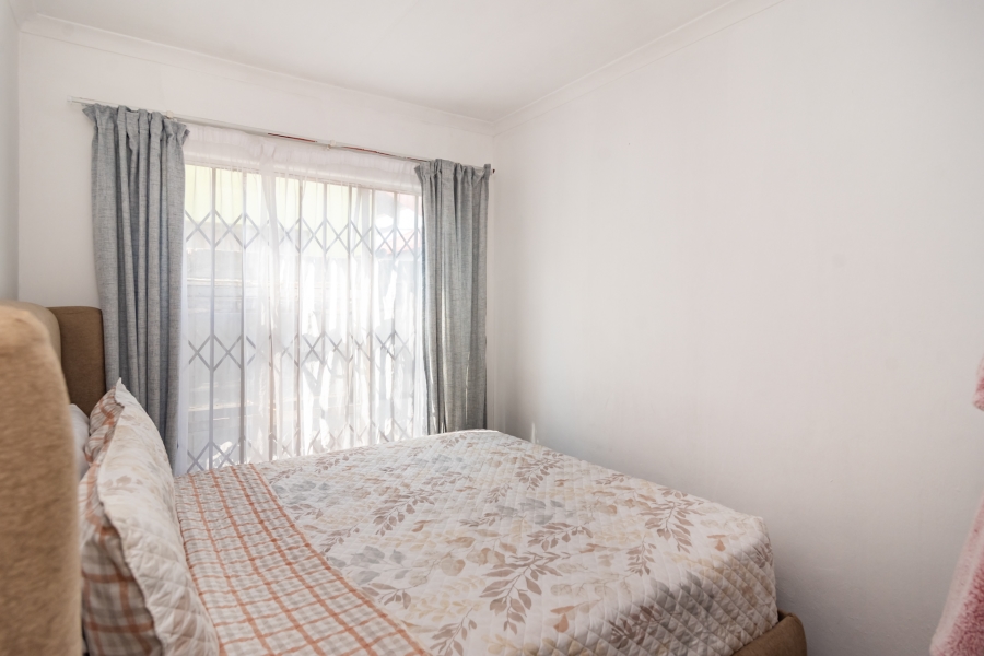 2 Bedroom Property for Sale in Fleurhof Gauteng