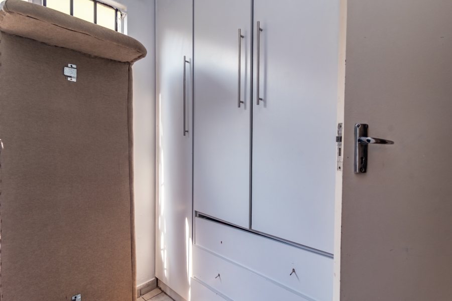2 Bedroom Property for Sale in Fleurhof Gauteng