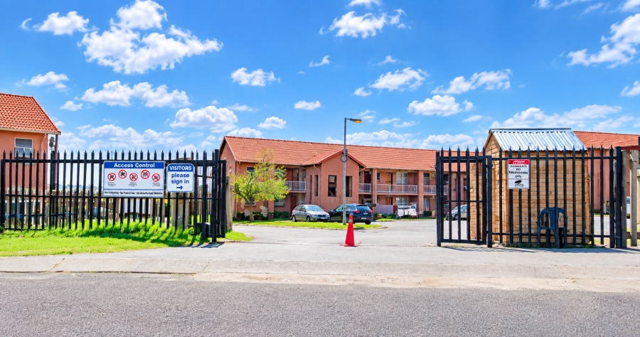 1 Bedroom Property for Sale in Phomolong Gauteng