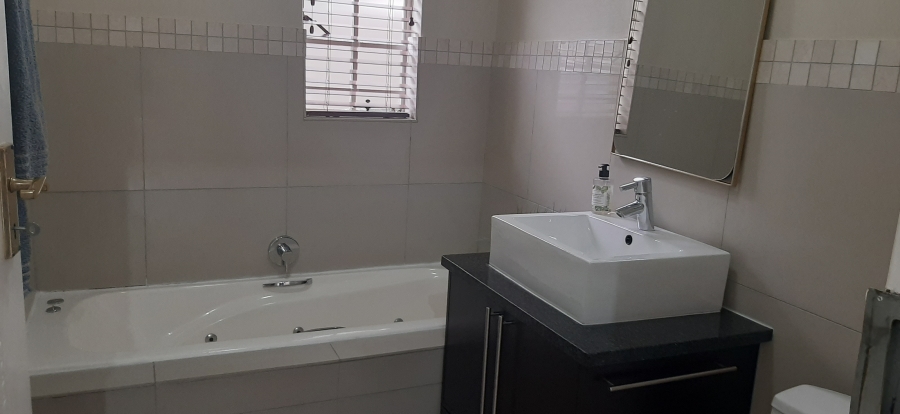 To Let 3 Bedroom Property for Rent in Morningside Gauteng