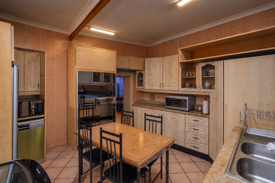 4 Bedroom Property for Sale in Fleurhof Gauteng