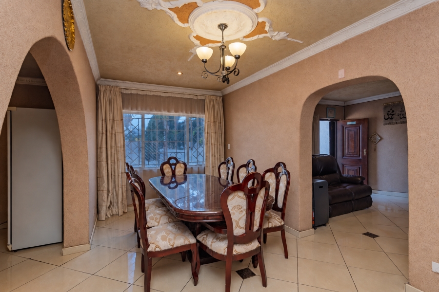 4 Bedroom Property for Sale in Fleurhof Gauteng
