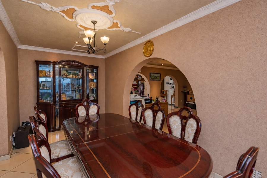 4 Bedroom Property for Sale in Fleurhof Gauteng