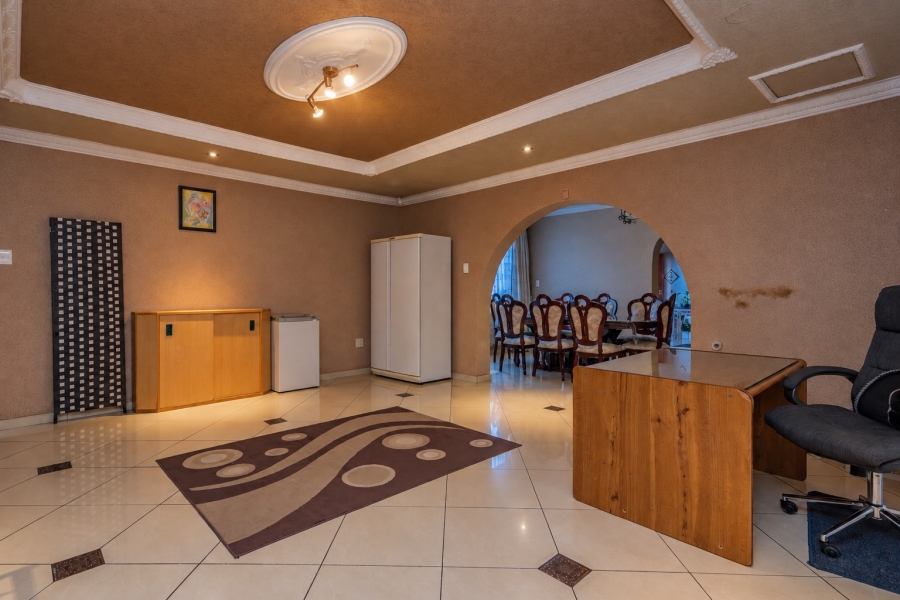 4 Bedroom Property for Sale in Fleurhof Gauteng