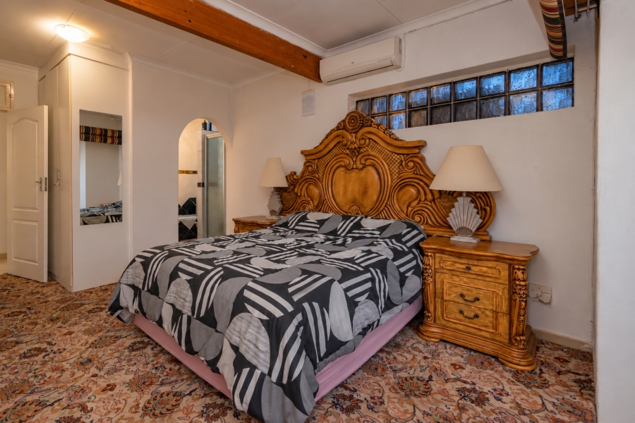 4 Bedroom Property for Sale in Fleurhof Gauteng