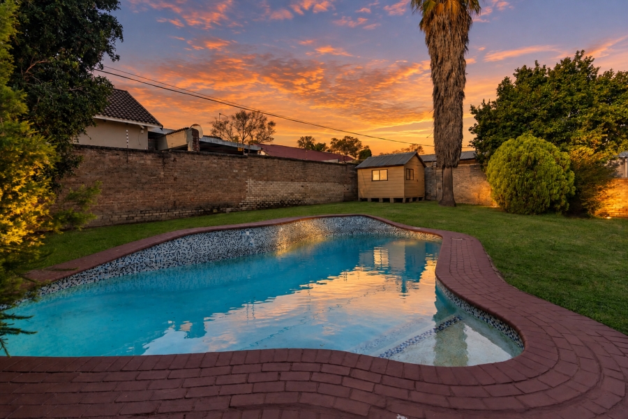 4 Bedroom Property for Sale in Fleurhof Gauteng