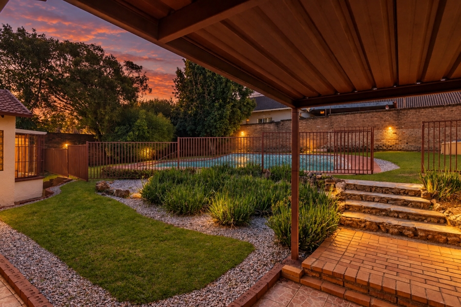 4 Bedroom Property for Sale in Fleurhof Gauteng
