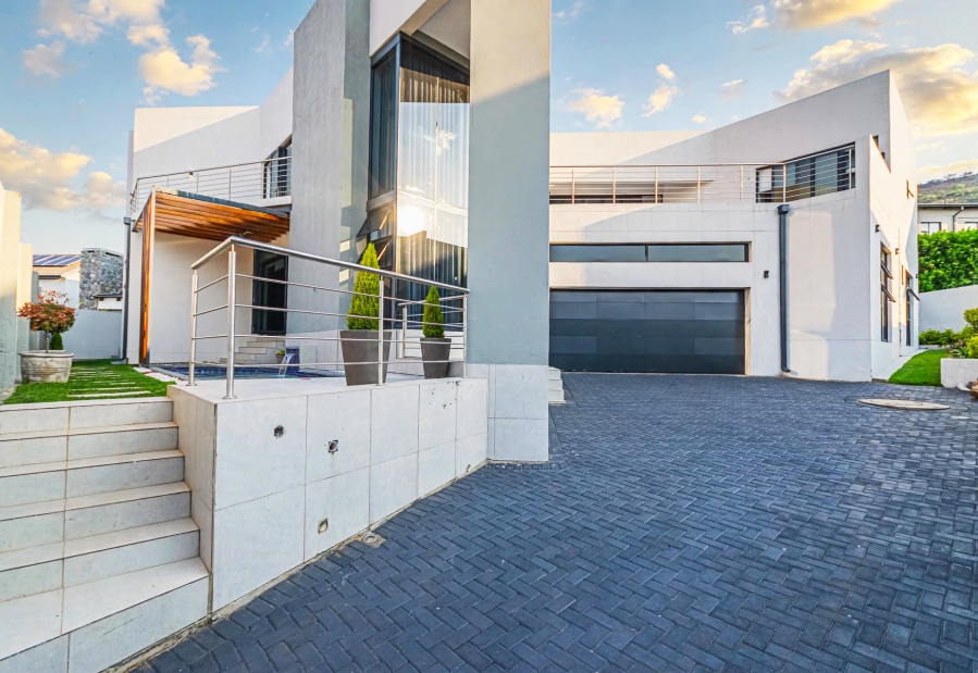 4 Bedroom Property for Sale in Homes Haven Gauteng