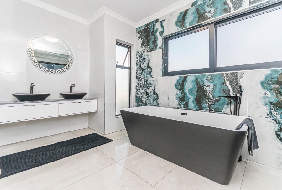 4 Bedroom Property for Sale in Homes Haven Gauteng