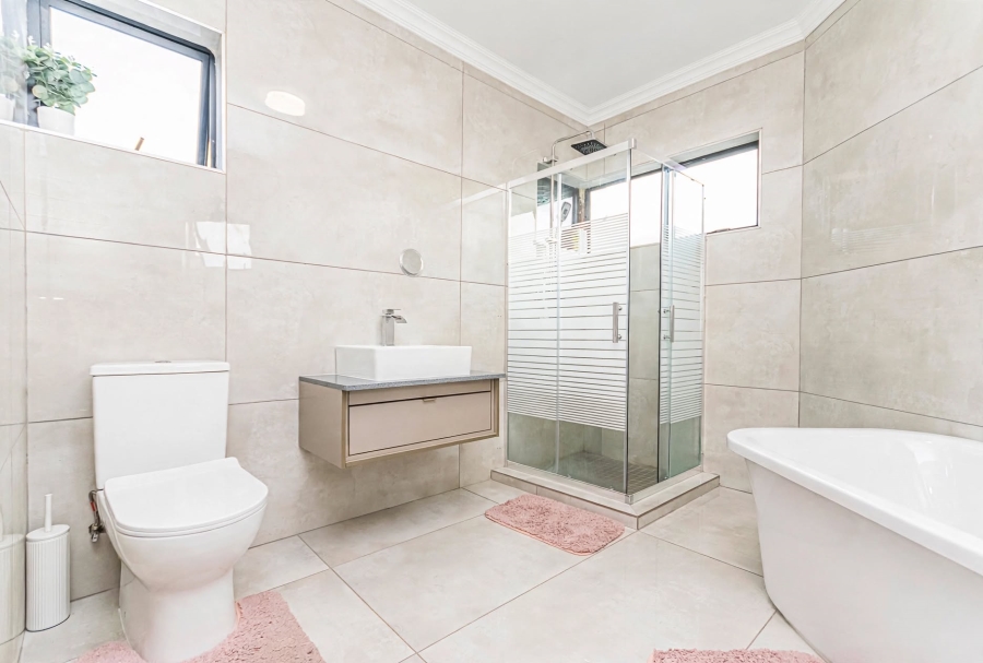 4 Bedroom Property for Sale in Homes Haven Gauteng