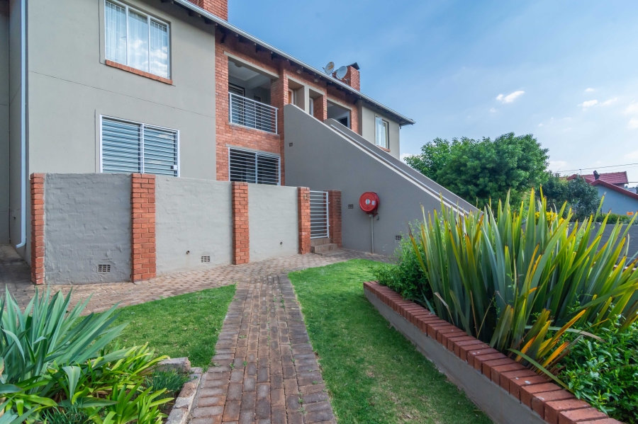 2 Bedroom Property for Sale in Florida Glen Gauteng
