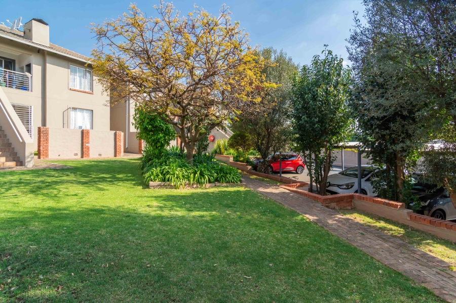 2 Bedroom Property for Sale in Florida Glen Gauteng