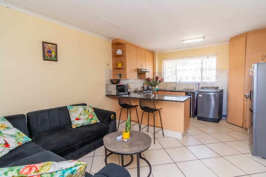 2 Bedroom Property for Sale in Florida Glen Gauteng