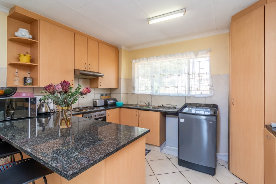 2 Bedroom Property for Sale in Florida Glen Gauteng
