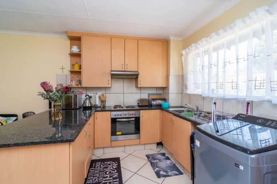 2 Bedroom Property for Sale in Florida Glen Gauteng