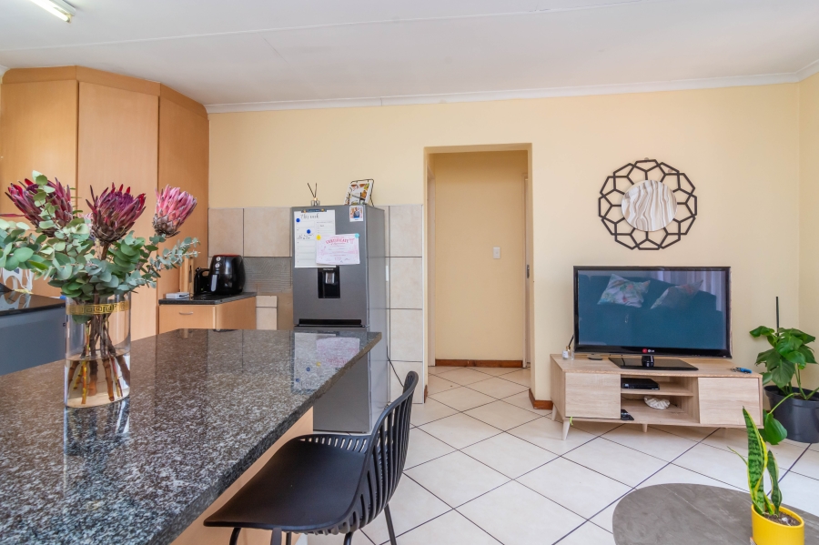 2 Bedroom Property for Sale in Florida Glen Gauteng