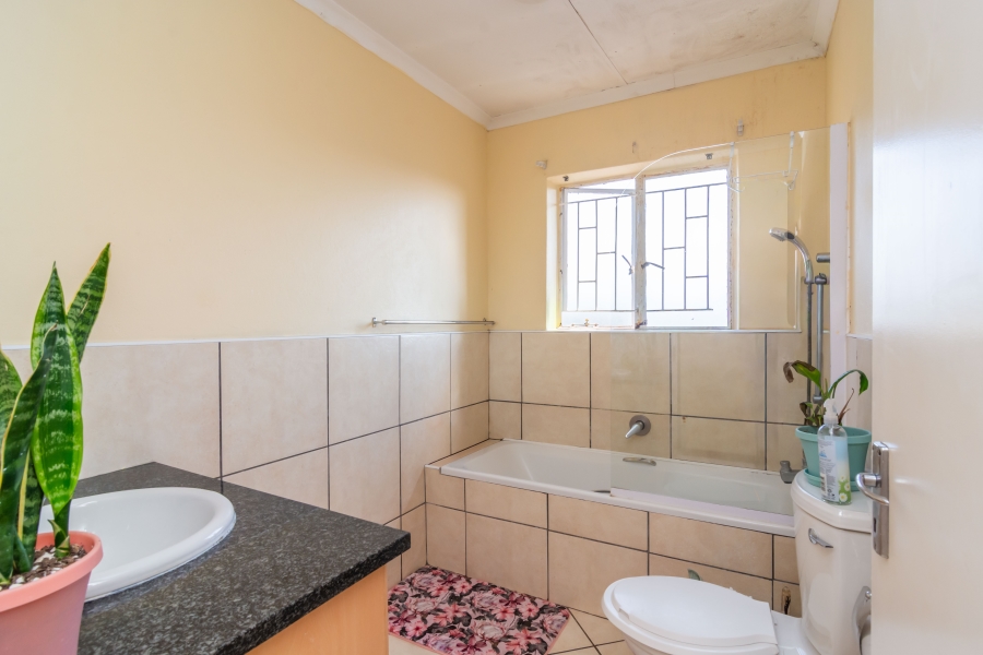 2 Bedroom Property for Sale in Florida Glen Gauteng