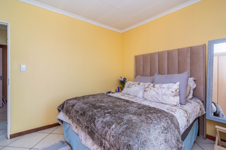 2 Bedroom Property for Sale in Florida Glen Gauteng