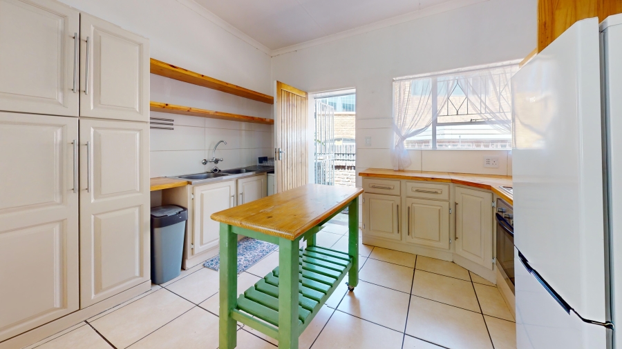 2 Bedroom Property for Sale in Albemarle Gauteng