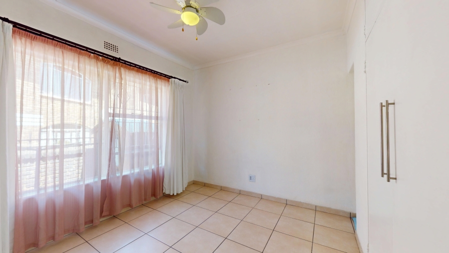2 Bedroom Property for Sale in Albemarle Gauteng