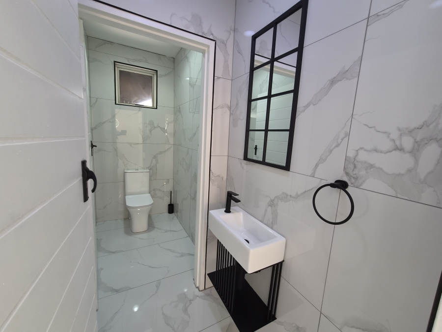Commercial Property for Sale in Bedford Gardens Gauteng