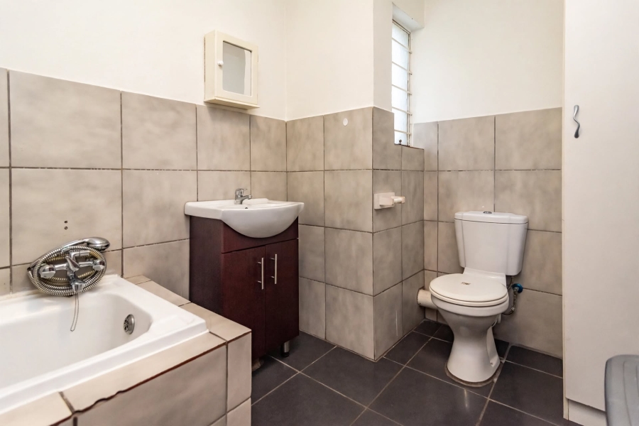 2 Bedroom Property for Sale in Wilro Park Gauteng