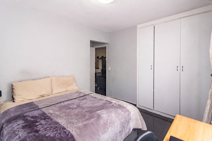 2 Bedroom Property for Sale in Wilro Park Gauteng