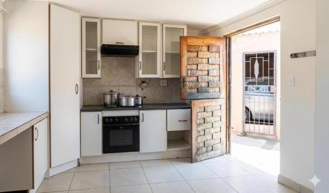 2 Bedroom Property for Sale in Bophelong Gauteng