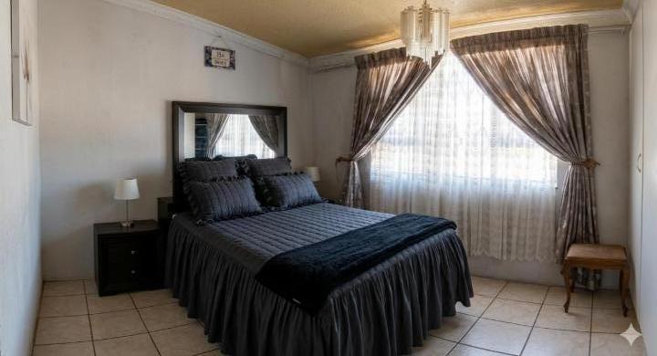 2 Bedroom Property for Sale in Bophelong Gauteng