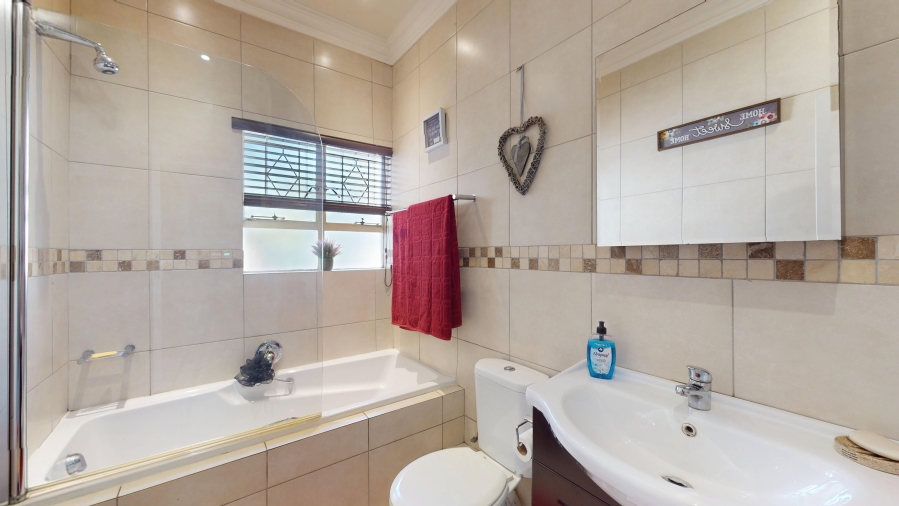 3 Bedroom Property for Sale in Cresslawn Gauteng