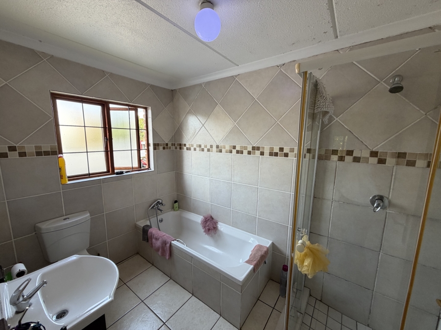 1 Bedroom Property for Sale in Montana Gauteng