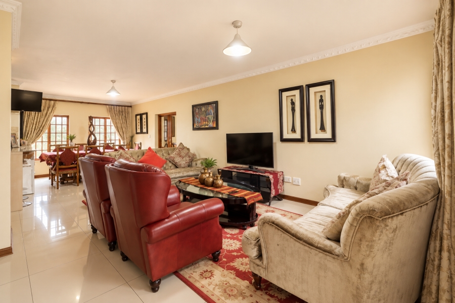 5 Bedroom Property for Sale in Blue Hills Gauteng
