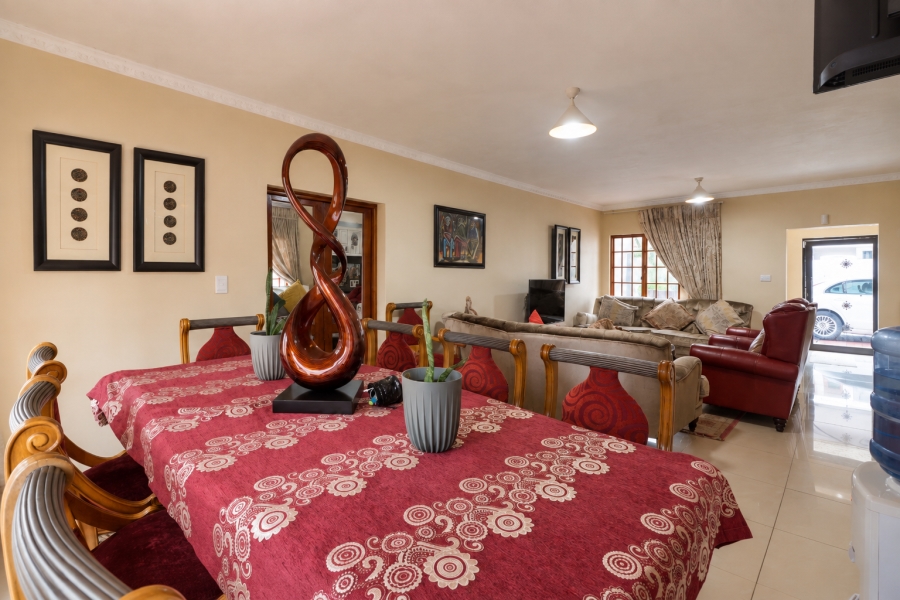 5 Bedroom Property for Sale in Blue Hills Gauteng